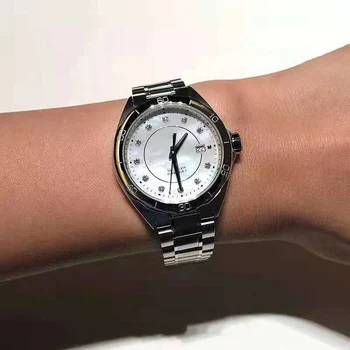 Красиви и изискан дамски часовник с висококачествени женски часовник