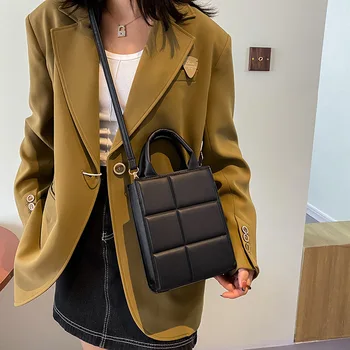Тенденцията 2022 модерна чанта за жени, чанта през рамо, луксозна дизайнерска ръчна чанта за пазаруване, чанта през рамо дамски чанти-месинджър