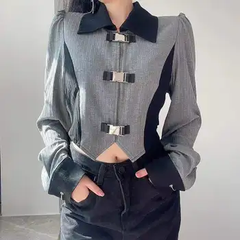Жена шик Ulzzang, модерен дизайн с метална катарама, индивидуалност, съкратен, асиметричен, градинска облекло за горещи момичета, ежедневни, в стил мозайка, новост 2023 година