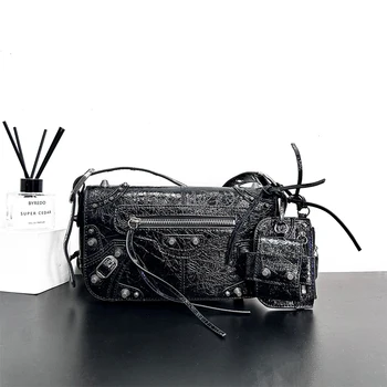 2023 Дамски модни маркови дизайнерски чанти лукс във формата на полумесец, рамо чанти за подмишниците