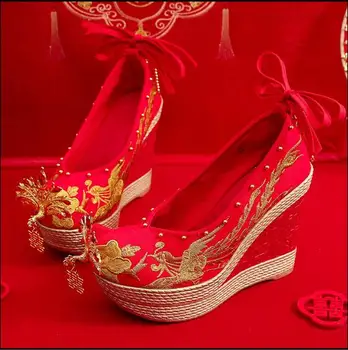 Червените булчински обувки с бродерия, женски обувки в китайски стил с високи токчета Hanfu 11 см, пролетно сцена на булката