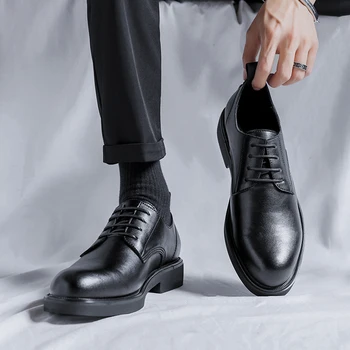 Черни мъжки обувки от кожата на Оксфорд за господа, модни и ежедневни мъжки обувки с остри пръсти, на официална бизнес мъжки сватбена рокля, офис обувки