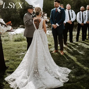 LSYX Блещукащите звезди Сватбена рокля без ръкави с дълбоко V-образно деколте и висока облегалка трапецовидна форма с цепка, сватбени рокли от лъскави дантела и тюл